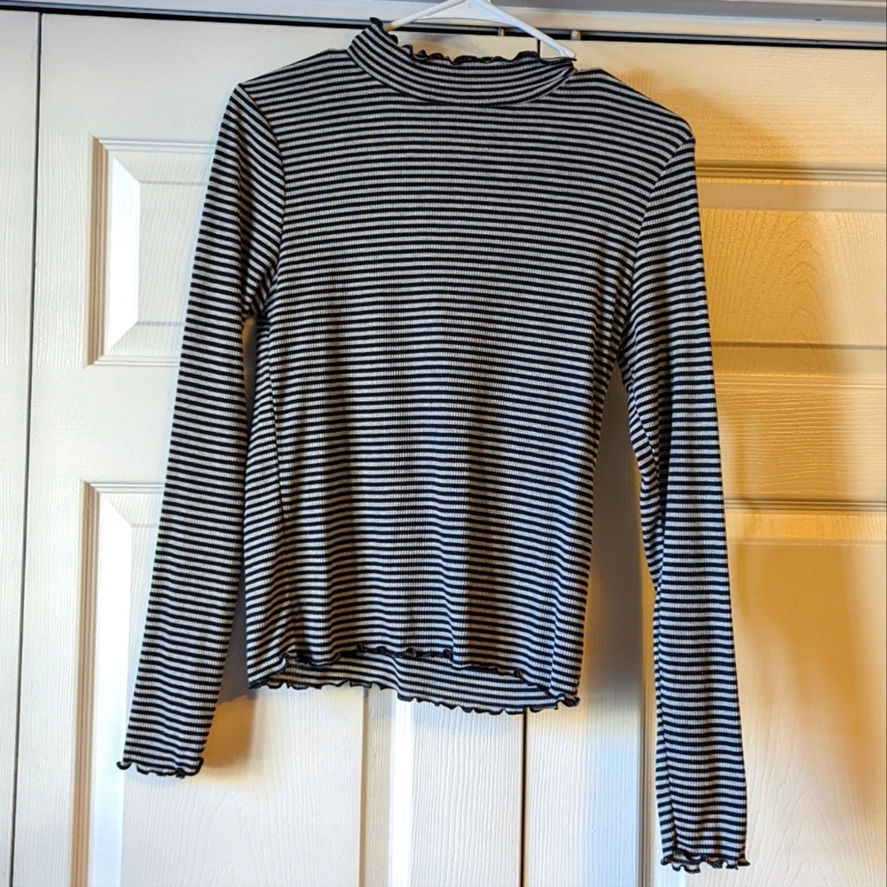 Long Sleeve Ruffled Turtle Neck Shirt